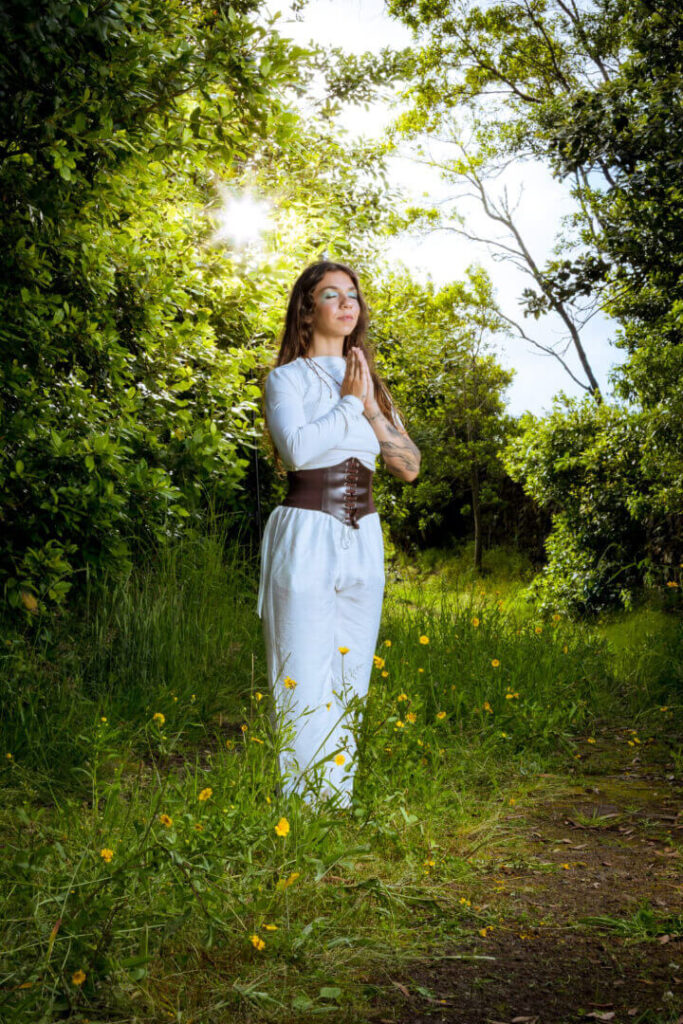 HATHA YOGA neuza duarte hatha yoga floresta portrait tny